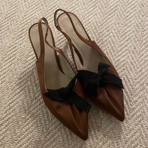 Theory brown heels with bow